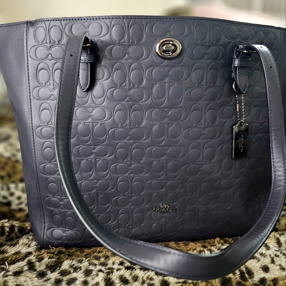 Coach turnlock tote